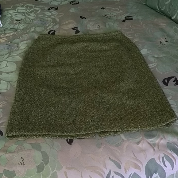 Ann Taylor wool blend skirt - Picture 4 of 4